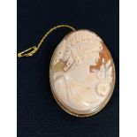 LARGE 9CT GOLD CAMEO 2.5' LENGTH