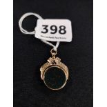 9CT GOLD SWIVEL BLOODSTONE FOB CIRCA 4.6G