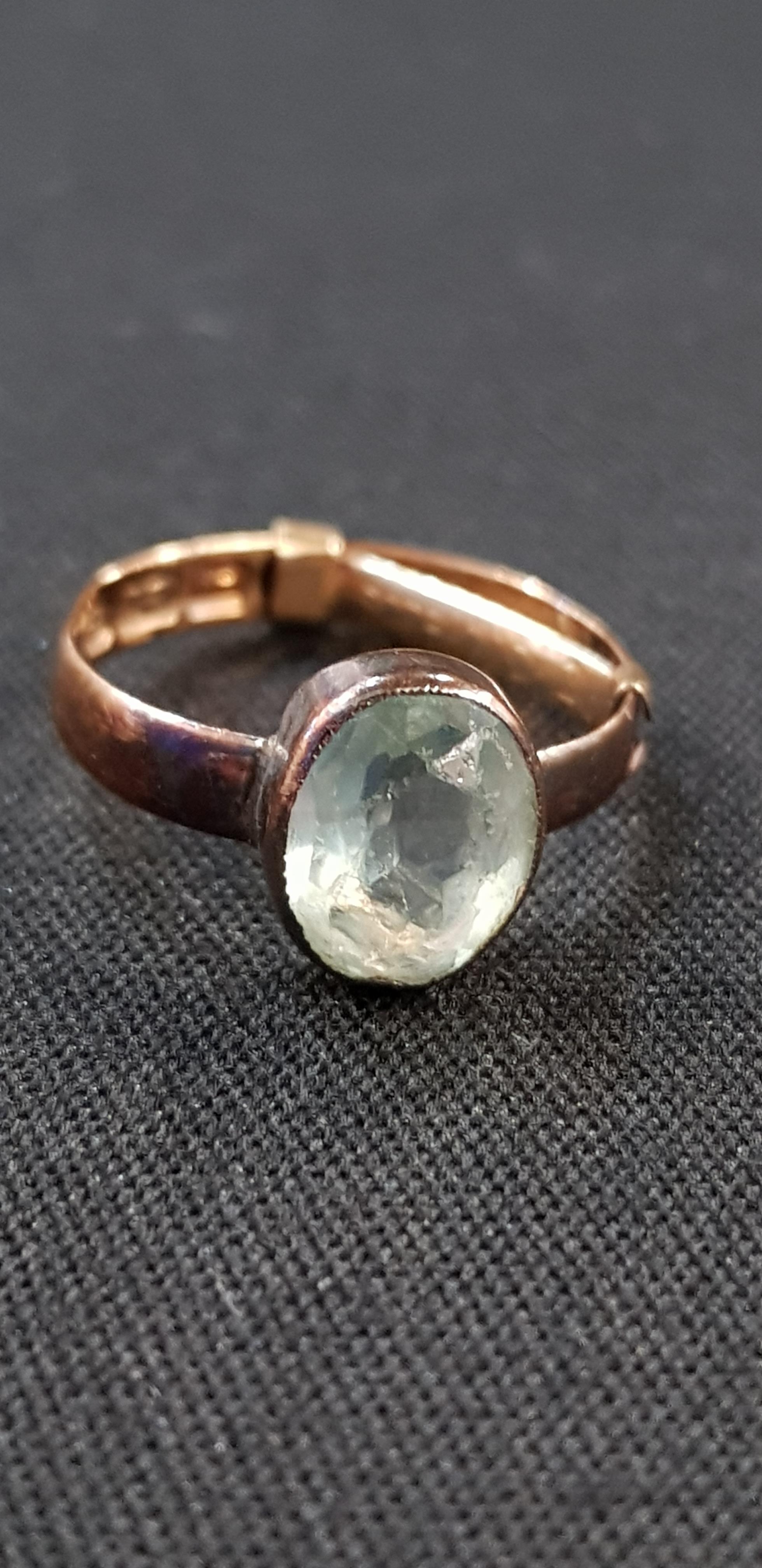 18CT ANTIQUE AQUA SET RING 1.4 GRAMS