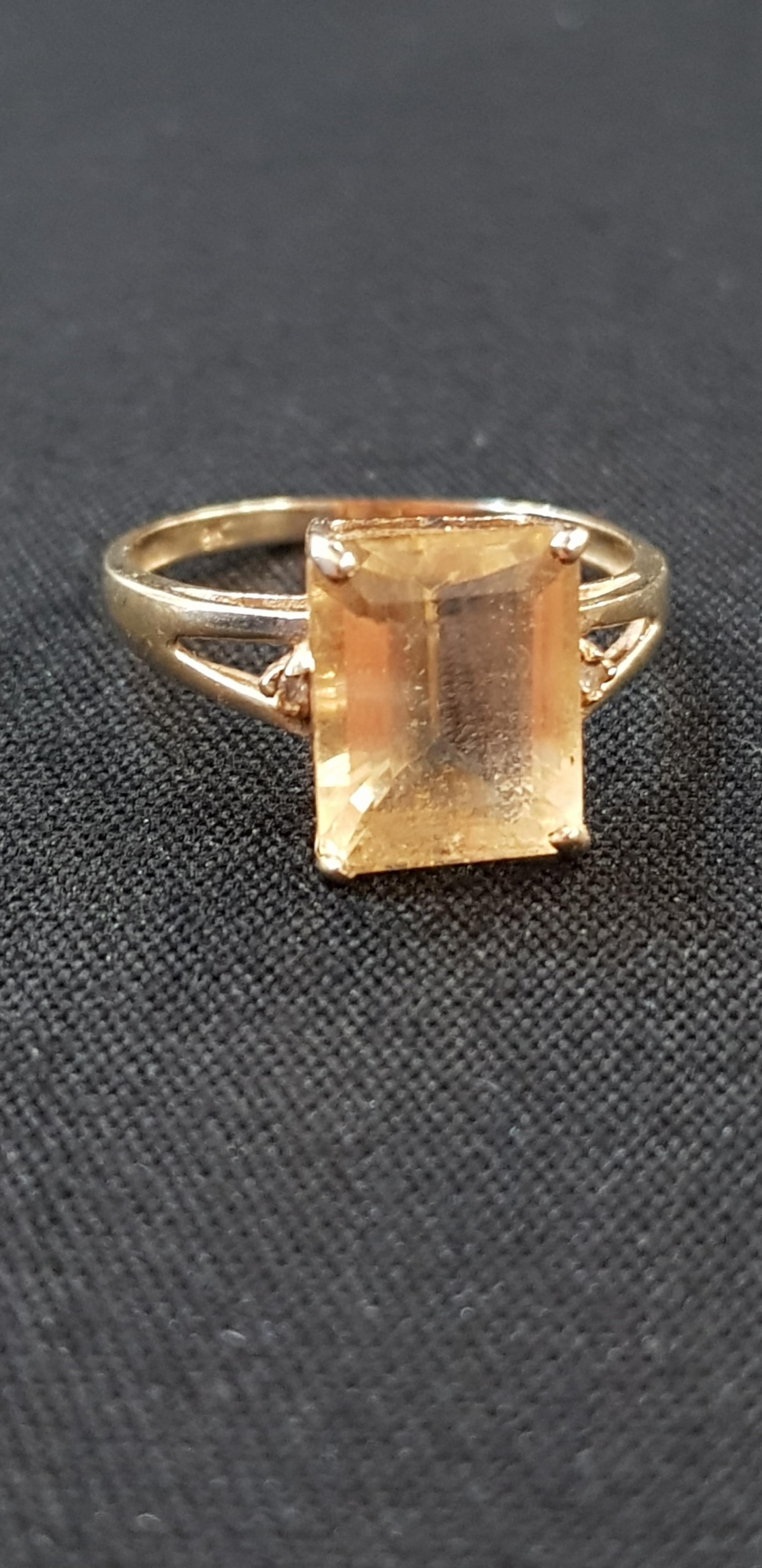 9CT GOLD CITRINE RING