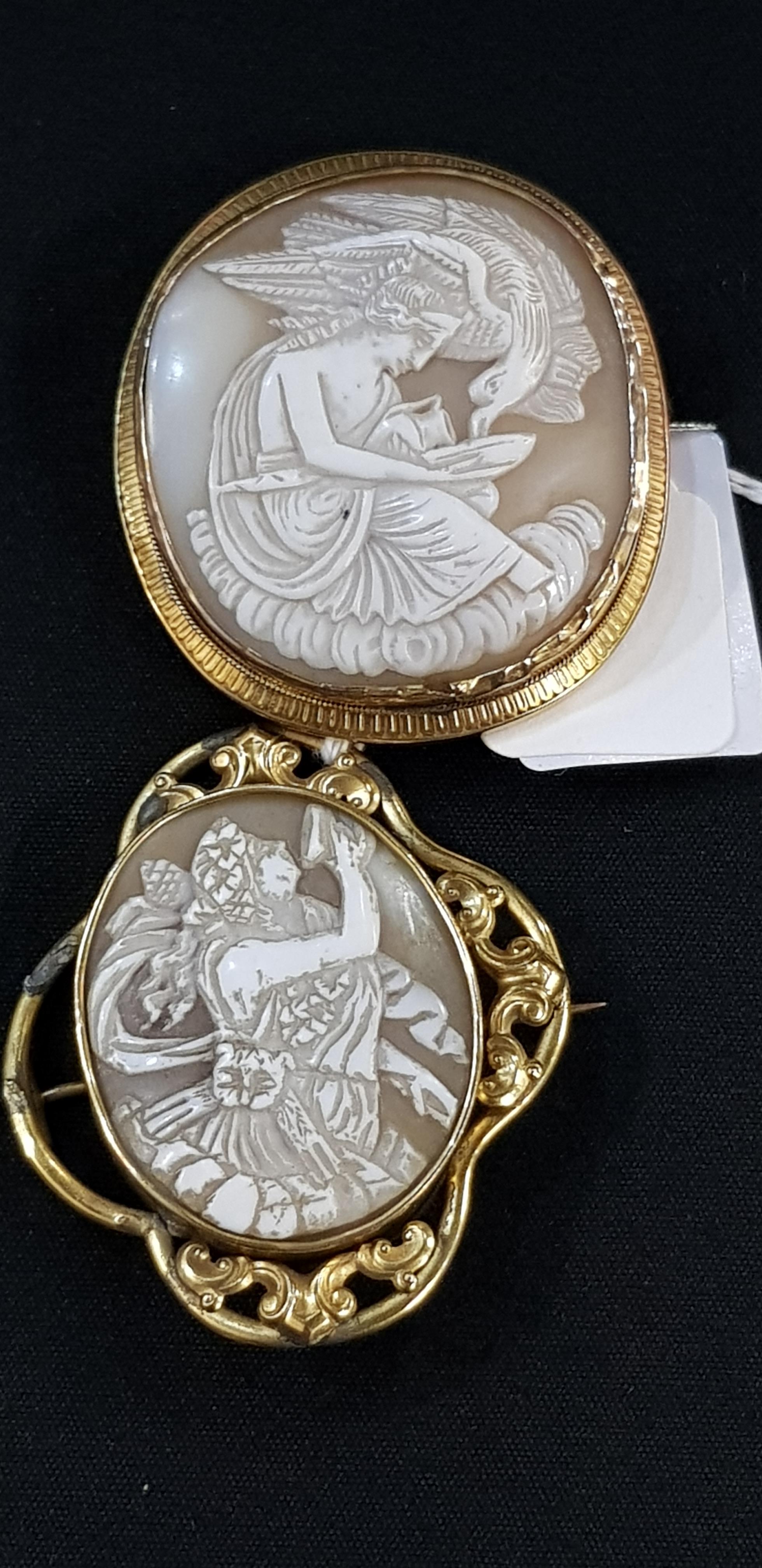 GEORGIAN GOLD MOUNTED CAMEO