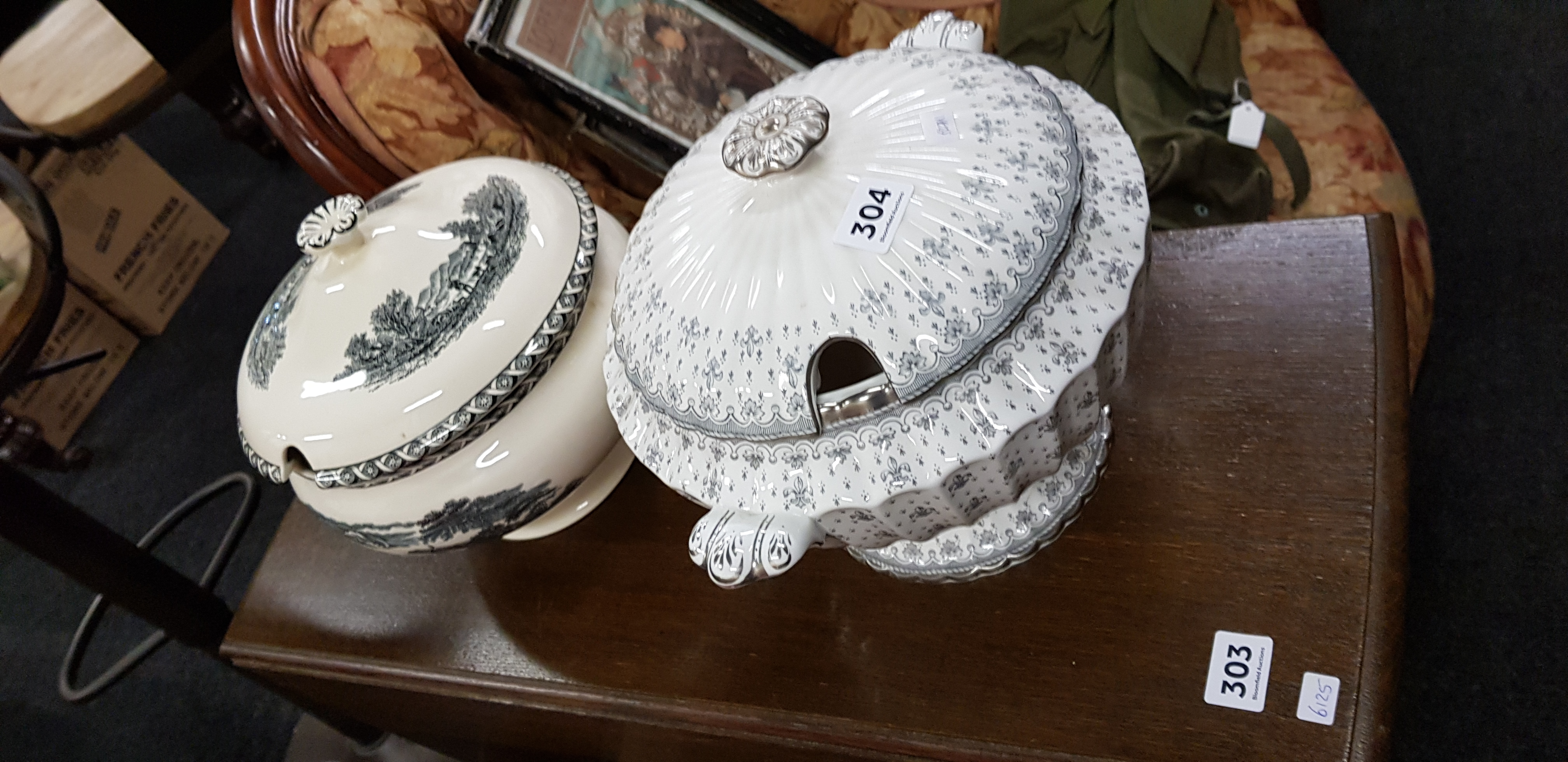2 TUREENS (1 WEDGEWOOD AND 1 SPODE)