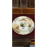 ROYAL WORCESTER CABINET PLATE (FISHING SCENE TO CENTRE)