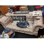 ANTIQUE DROP END COUCH