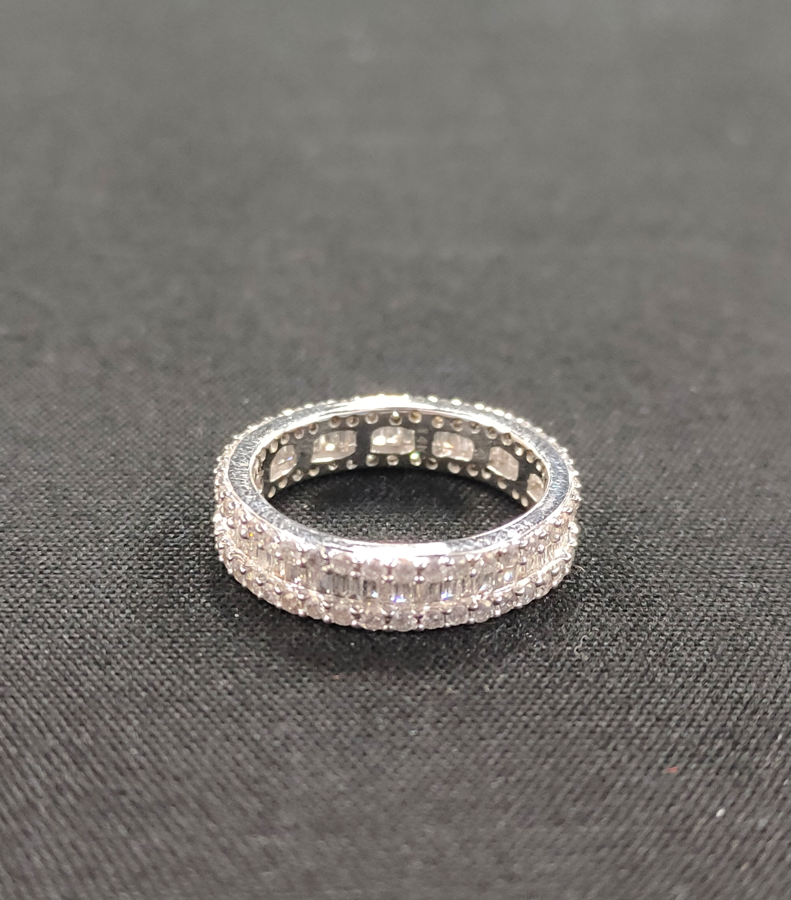 18CT GOLD FULL DIAMOND ETERNITY RING