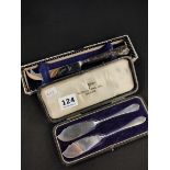PAIR OF SILVER FISH KNIVES 51.8G SHEFFIELD BY WALKER AND HALL AND SILVER HANDLED CHEESE KNIFE