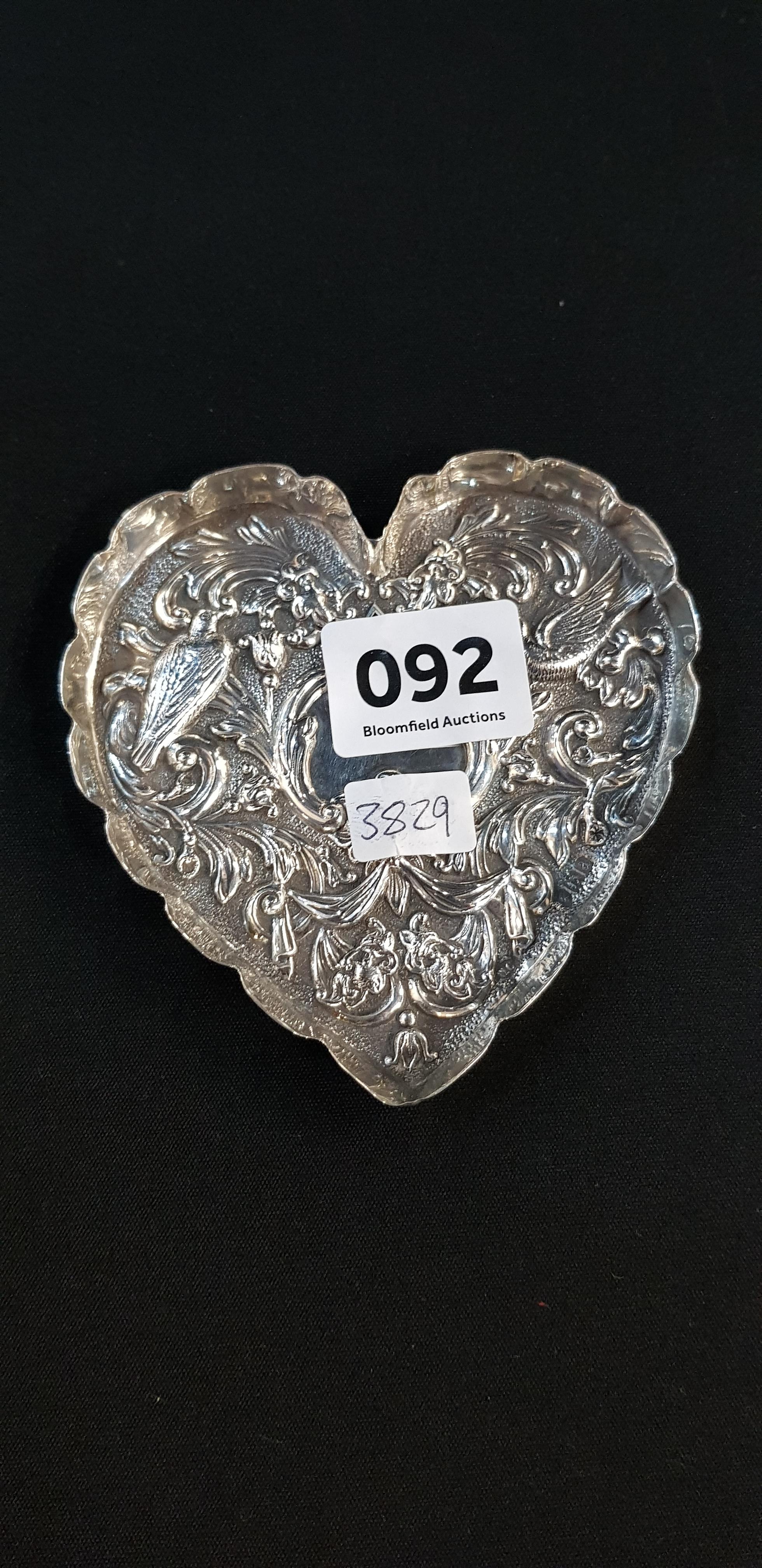 HEART SHAPED DISH 4' DEPICTING DOVES AND FOLIAGE BY FAMOUS SILVERSMITH WILLIAM COMYNS HALLMARK