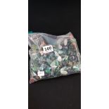BAG OF MIXED POLISHED STONES FOR JEWELLERY MAKING TO INCLUDE AGATE, MALACHITE ETC