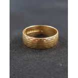 18CT GOLD WEDDING BAND 4.2G