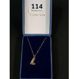 9CT GOLD L PENDANT AND CHAIN