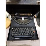 VINTAGE TYPEWRITER