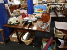 19TH CENTURY 2 LEAF MAHOGANY DINING TABLE