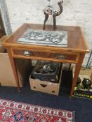 ANTIQUE 1 DRAWER SIDE TABLE