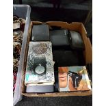 BOX OF ANTIQUE SHAVERS A/F