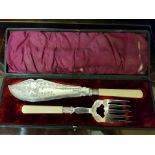 CASED SET OF ORNATE SILVER COLLARED FISH KNIVES & FORK