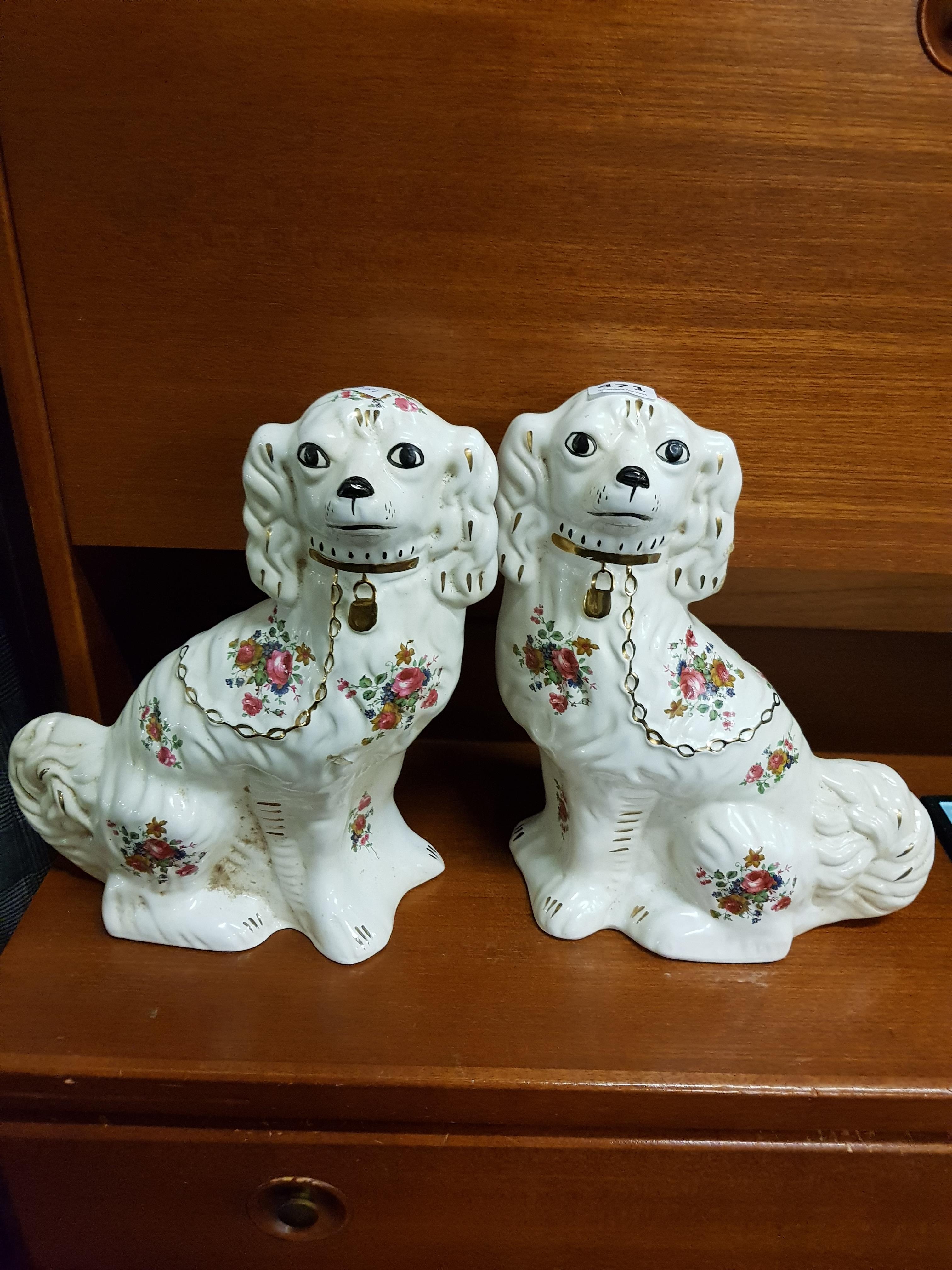 PAIR OF DOG FIGURES
