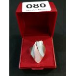 SILVER MOTHER OF PEARL RING