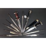 QUANTITY OF DAGGERS AND BLADES ETC