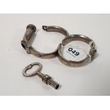 VICTORIAN ROYAL IRISH CONSTABULARY HIATT FIGURE OF EIGHT HANDCUFFS AND KEY STAMPED WITH CROWS FOOT