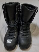 PAIR OF ROYAL ULSTER CONSTABULARY GORTEX JOLLY BOOTS