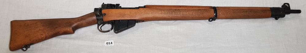 DEACTIVATED CANADIAN WW2 LEE ENFIELD NO.4 MK1 LONG BRANCH BOLT ACTION RIFLE DATED 1942 #17L5462