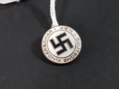 THIRD REICH KINDER BADGE