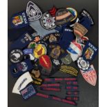LARGE QUANTITY OF MILITARY AND POLICE PATCHES