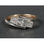 9CT GOLD 3 STONE DIAMOND RING 2.1G