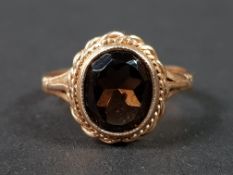 9CT GOLD SMOKEY QUARTZ RING 4G