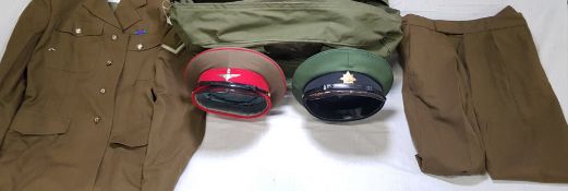 BRITISH ARMY HEAVY DUTY CARRY ALL CONTAINING PARACHUTE REGIMENT DRESS TUNIC AND TROUSERS AND 2 CAPS