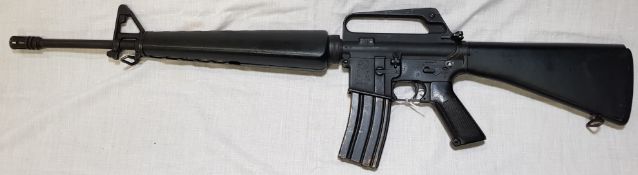 DEACTIVATED AMERICAN M16 A1 (VIETNAM TYPE) ASSAULT RIFLE #9539481