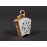 ANTIQUE MASONIC GOLD AND HARD STONE FOB 14.9G