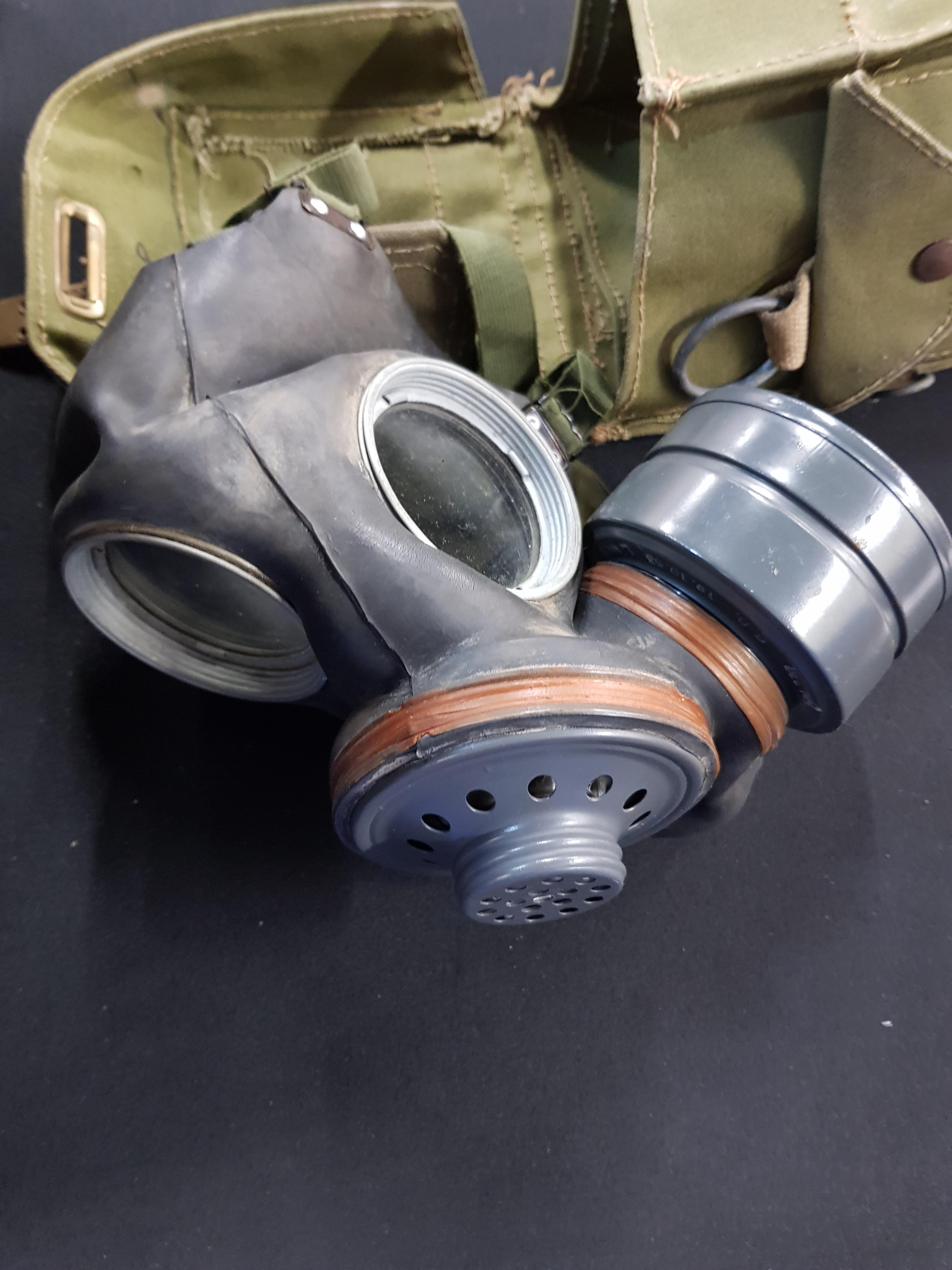 GAS MASK