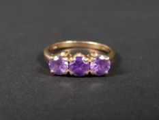 ANTIQUE 9CT 3 STONE AMETHYST RING 2.4G