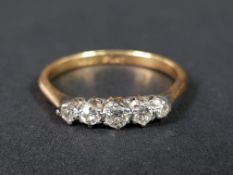 18CT GOLD AND PLATINUM DIAMOND 5 STONE RING 2.2G