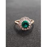 9 CARAT GOLD GREEN & WHITE STONE CLUSTER RING