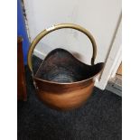 ANTIQUE BEATEN COPPER COAL SCUTTLE