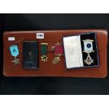 MASONIC APRON AND JEWELS TO INCLUDE SILVER