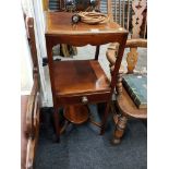 GEORGIAN MAHOGANY WASH STAND