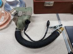 WW2 TYPE H PILOTS OXYGEN MASK COMPLETE WITH HOSE AND CLIP CONNECTOR