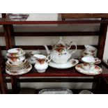 ROYAL ALBERT OLD COUNTY ROSES TEASET