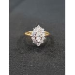 18 CARAT YELLOW GOLD AND DIAMOND RING WITH 1 CARAT OF DIAMOND