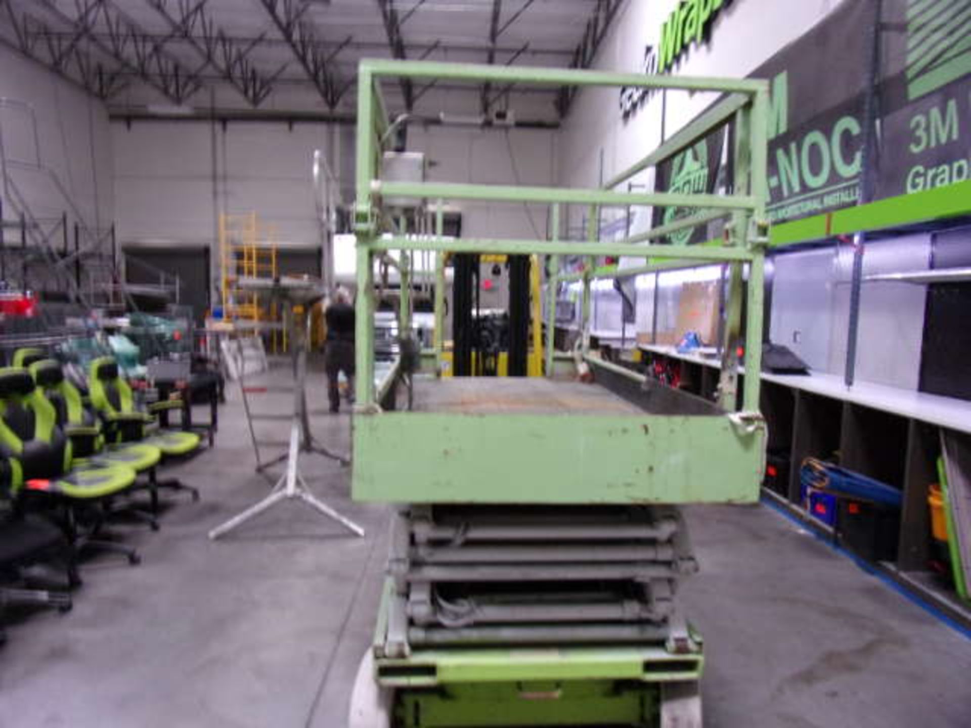 SKY JACK SCISSOR LIFT - Image 2 of 5