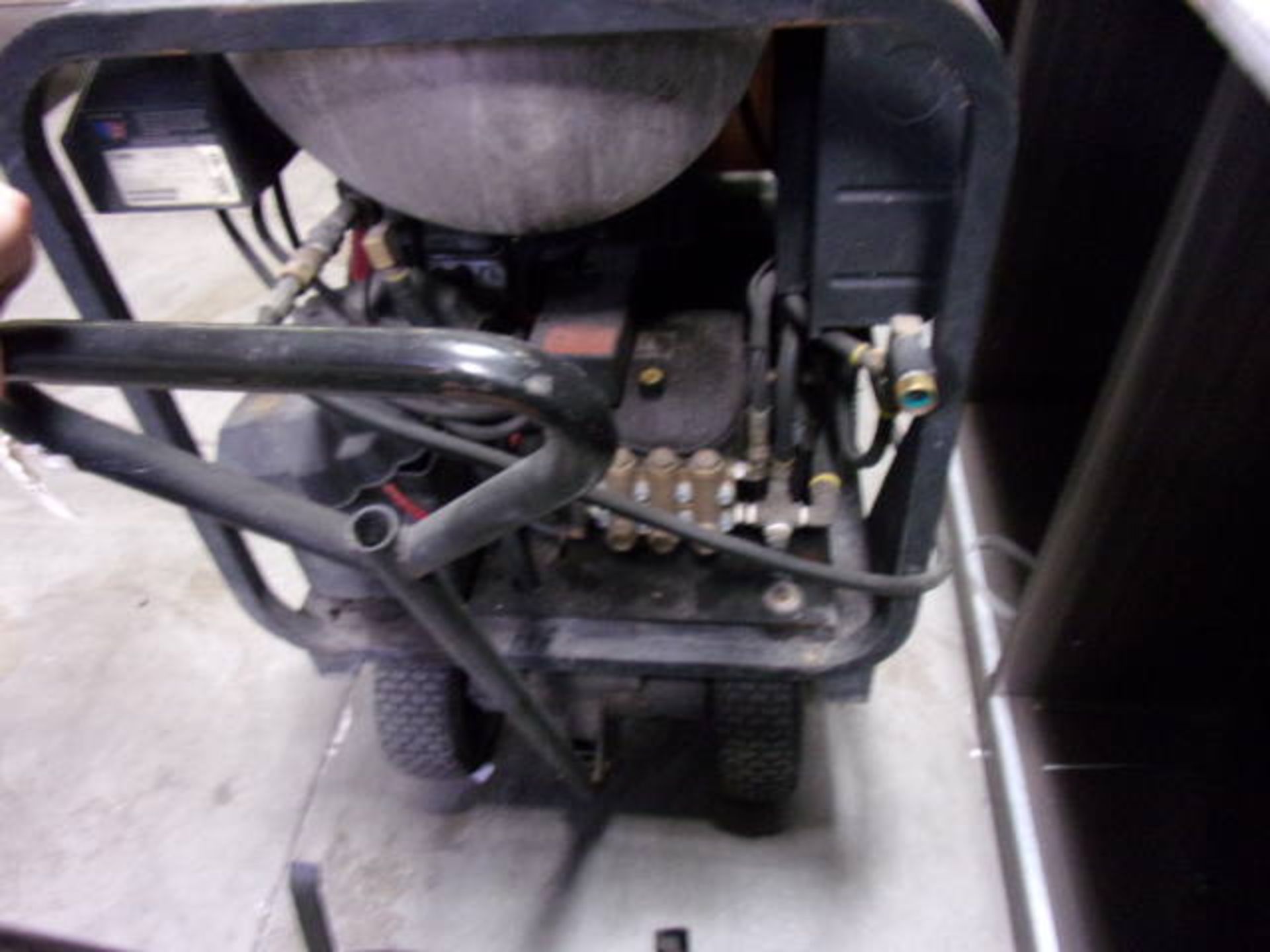 LANDO HOT WATER PRESSURE WASHER - Image 3 of 5