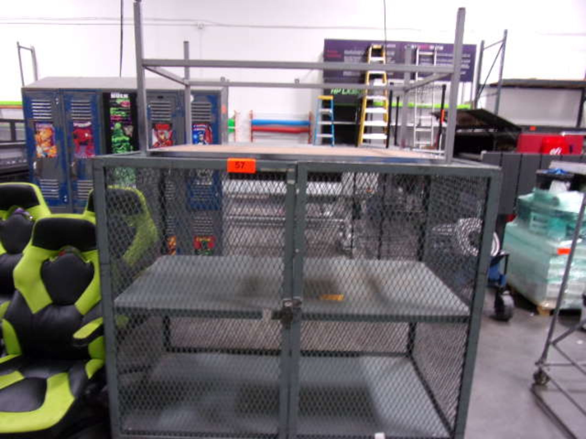 STEEL CAGE & TABLE