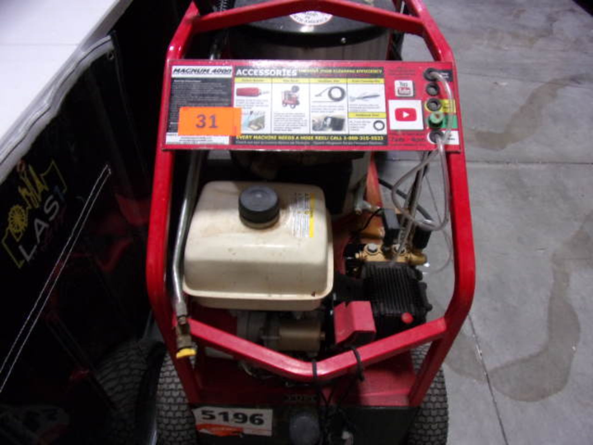 MAGNUM 4000 HOT WATER PRESSURE WASHER - Image 2 of 4