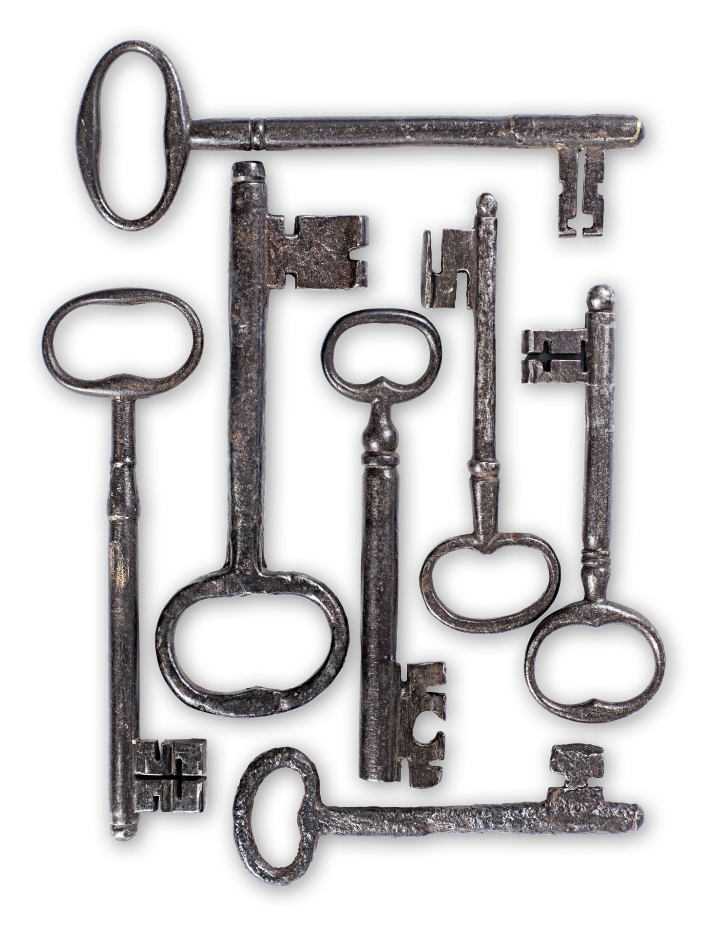 Seven various iron keys (7)