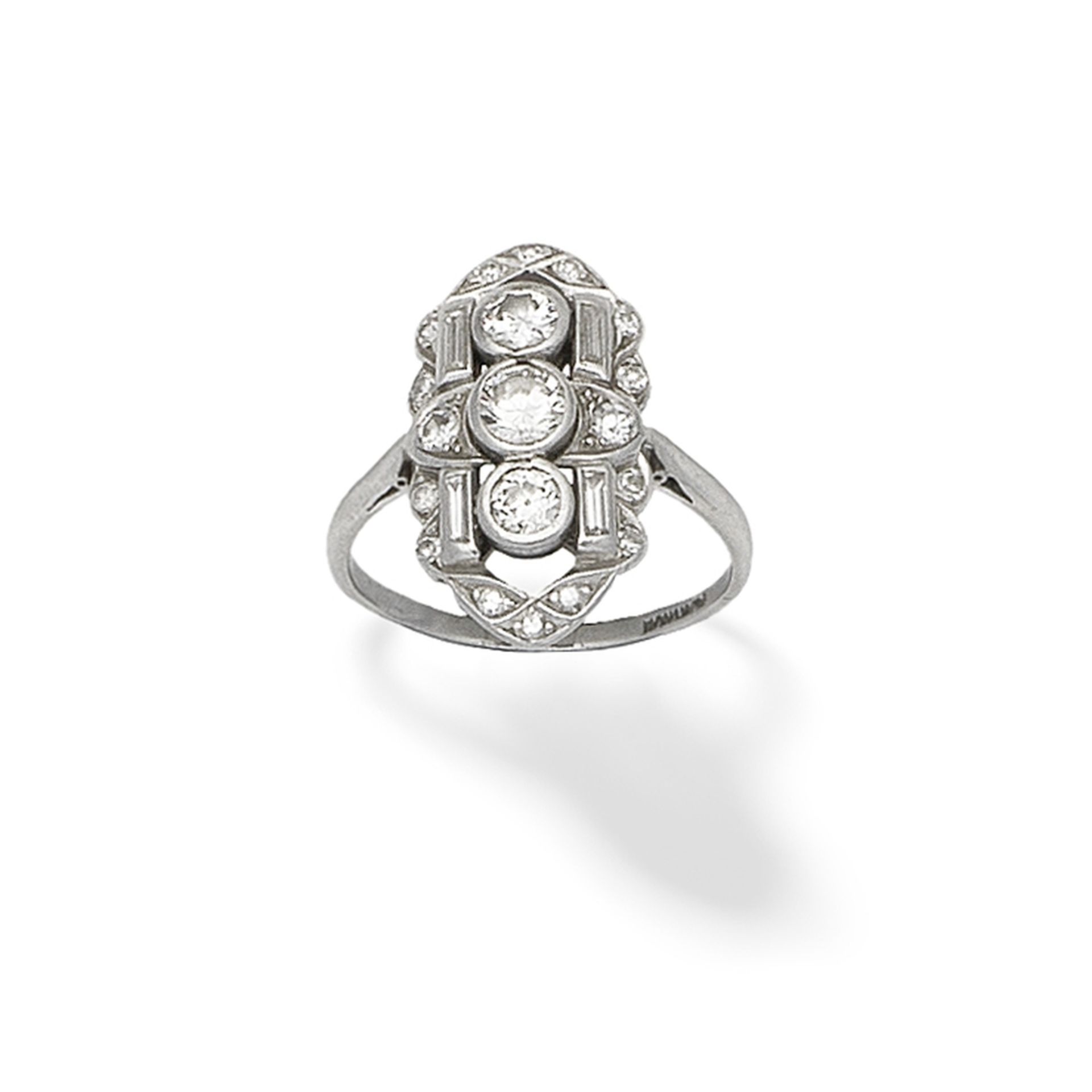 DIAMOND PLAQUE RING,