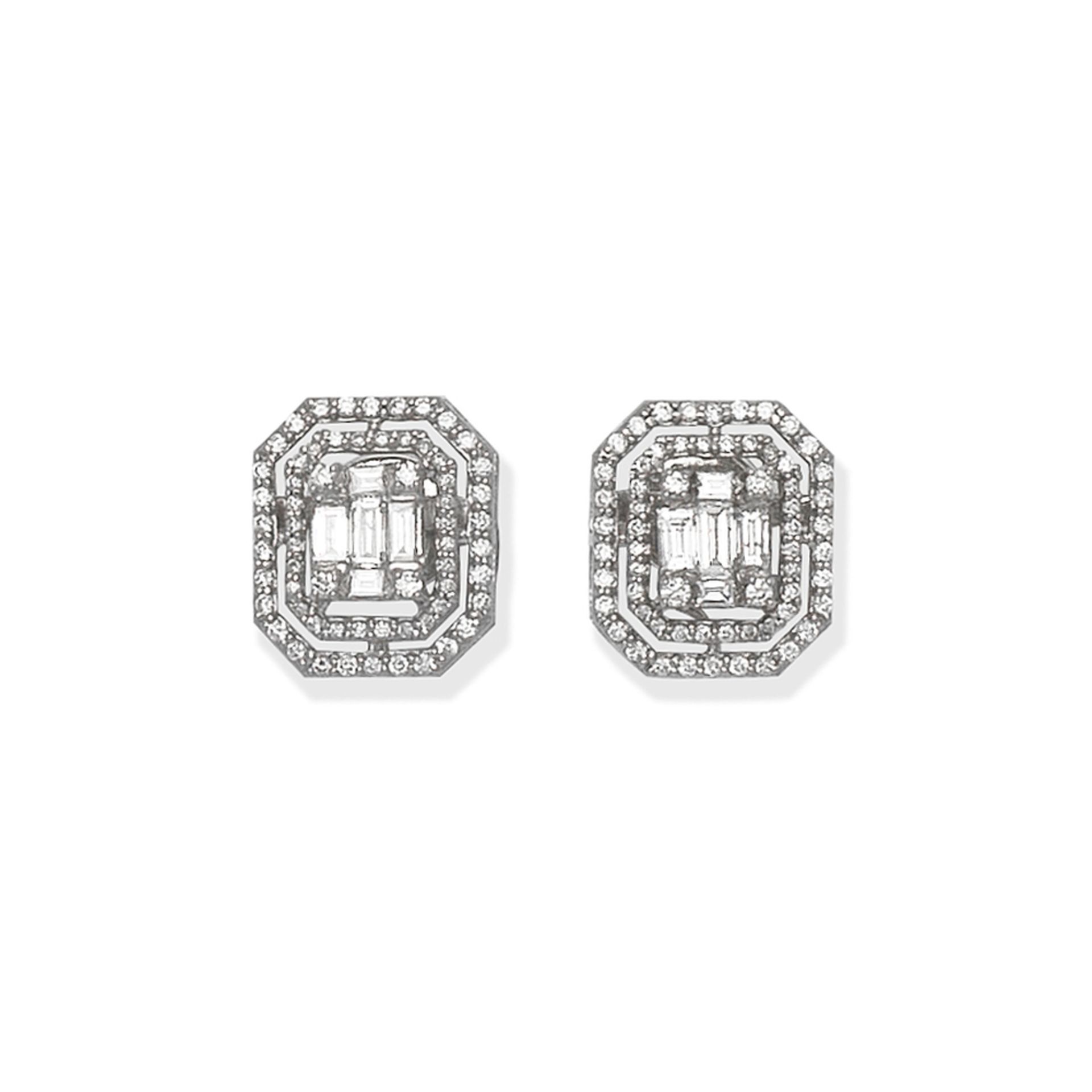 DIAMOND EARSTUDS