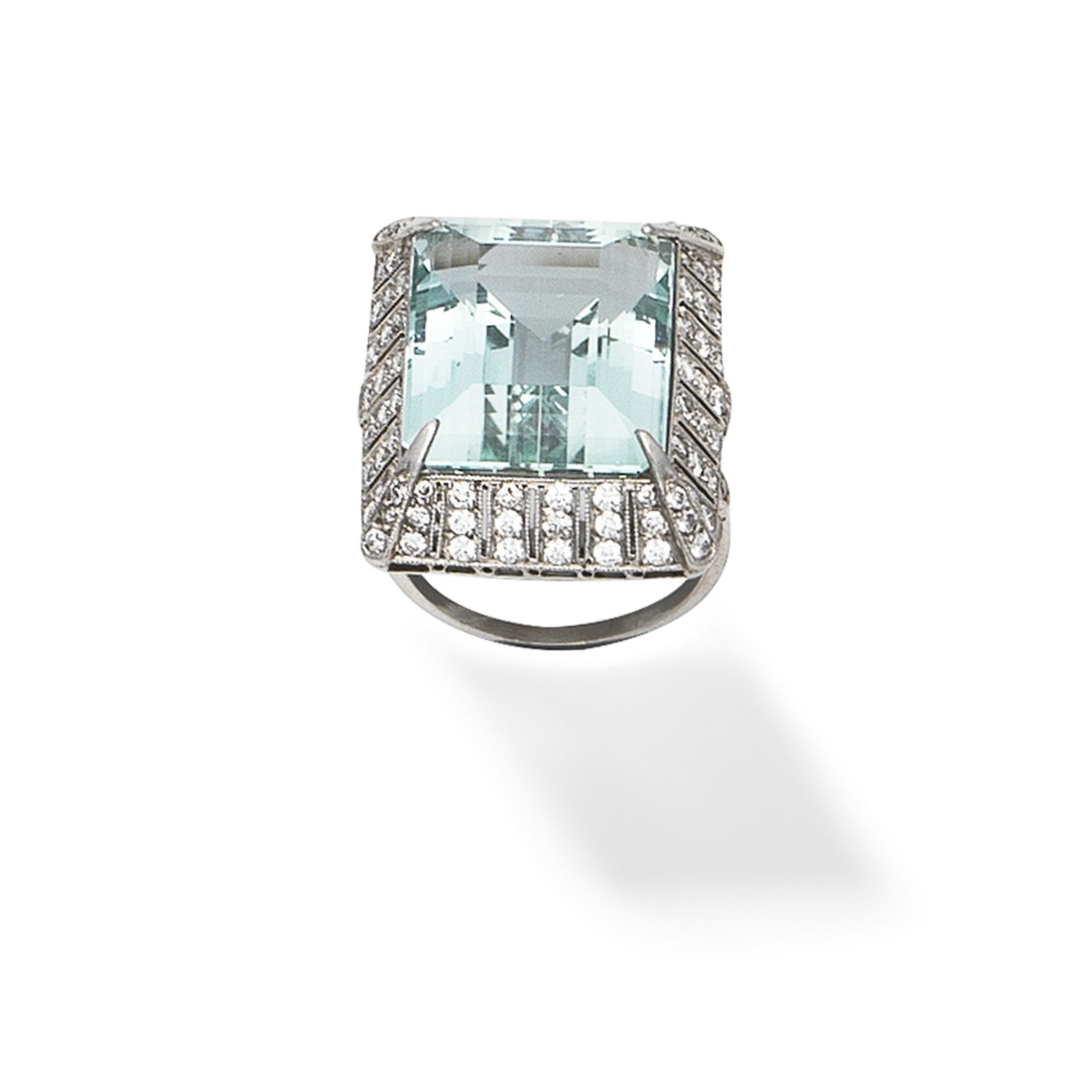 AQUAMARINE AND DIAMOND RING